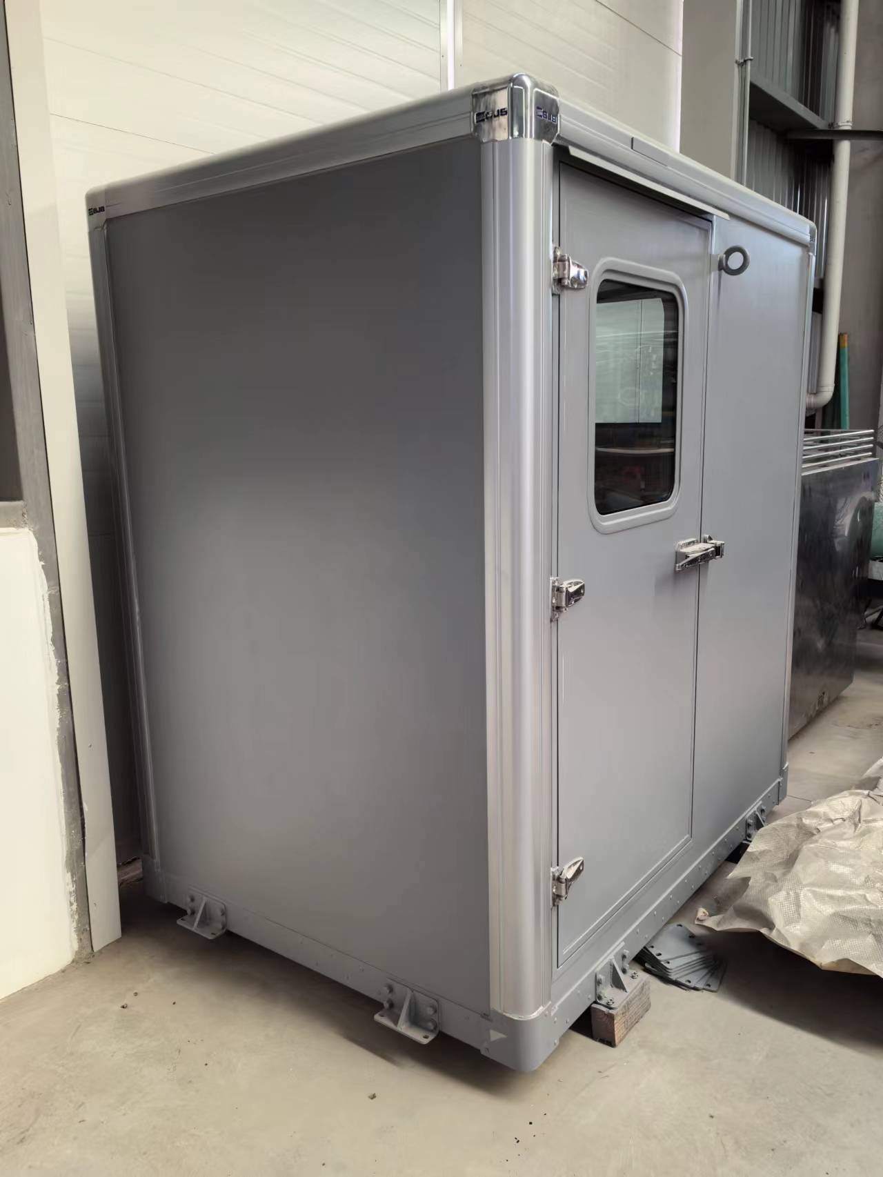 ��ɰ������